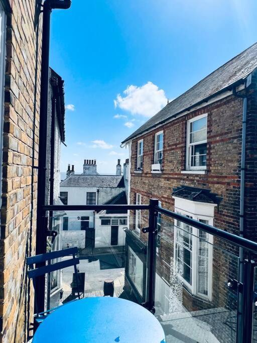 100 Steps To Broadstairs Beach - 2 Bedroom 3 Beds المظهر الخارجي الصورة